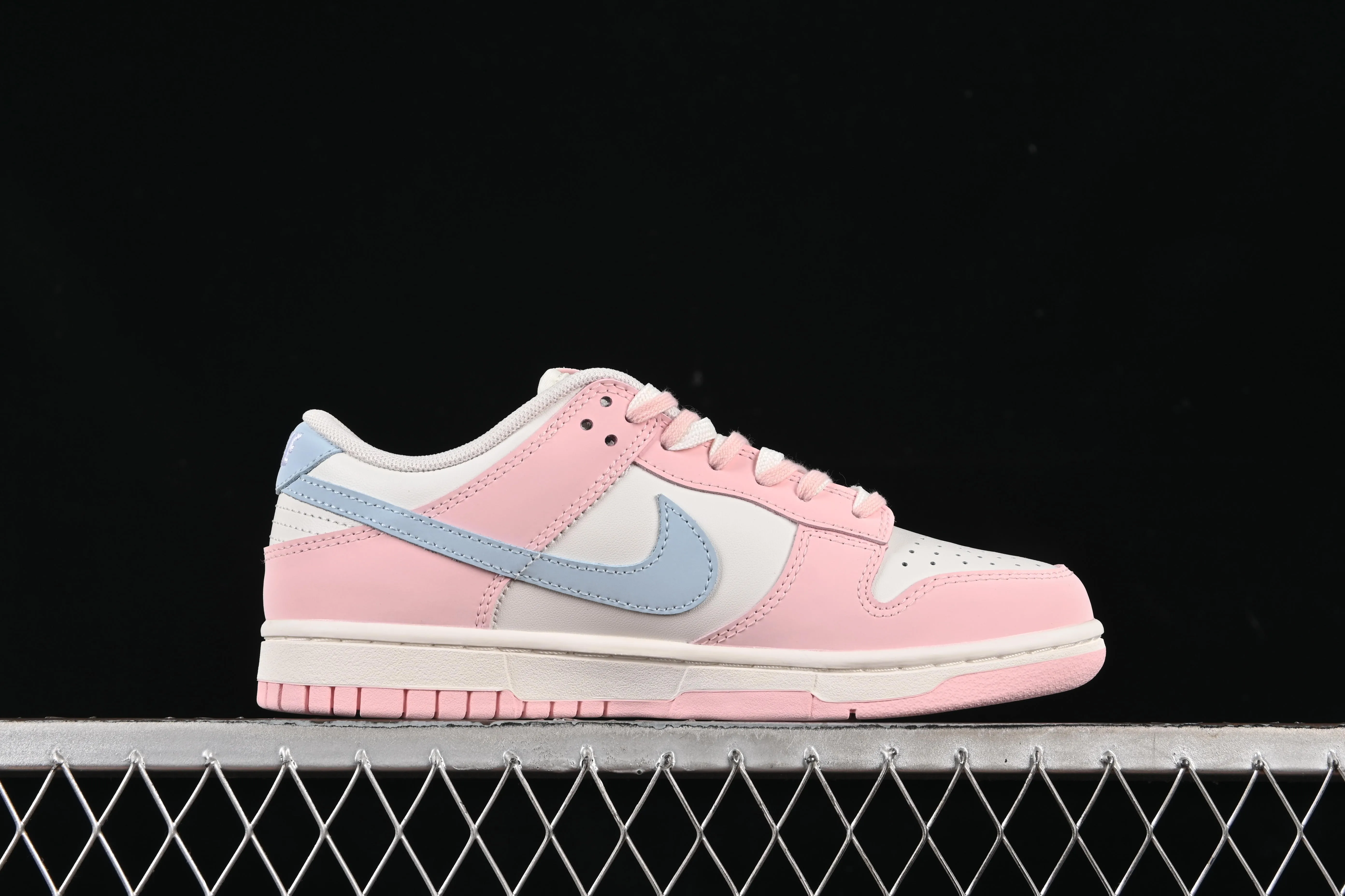 All Categories Nk SB Dunk Series Nk SB Dunk Low Low-top sneakers Nike SB Dunk Low "Just Do It" Anniversary high-end custom low-top casual sneakers PB0508-035